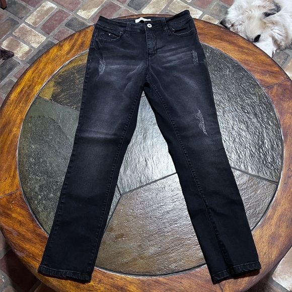 Royalty For Me Denim - Royalty For Me black ankle jeans. Size 8. Preowned.